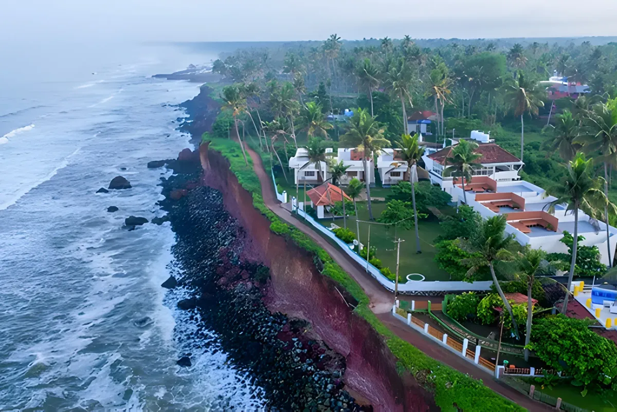 Varkala Cliff Beach Experience — kerala travel package