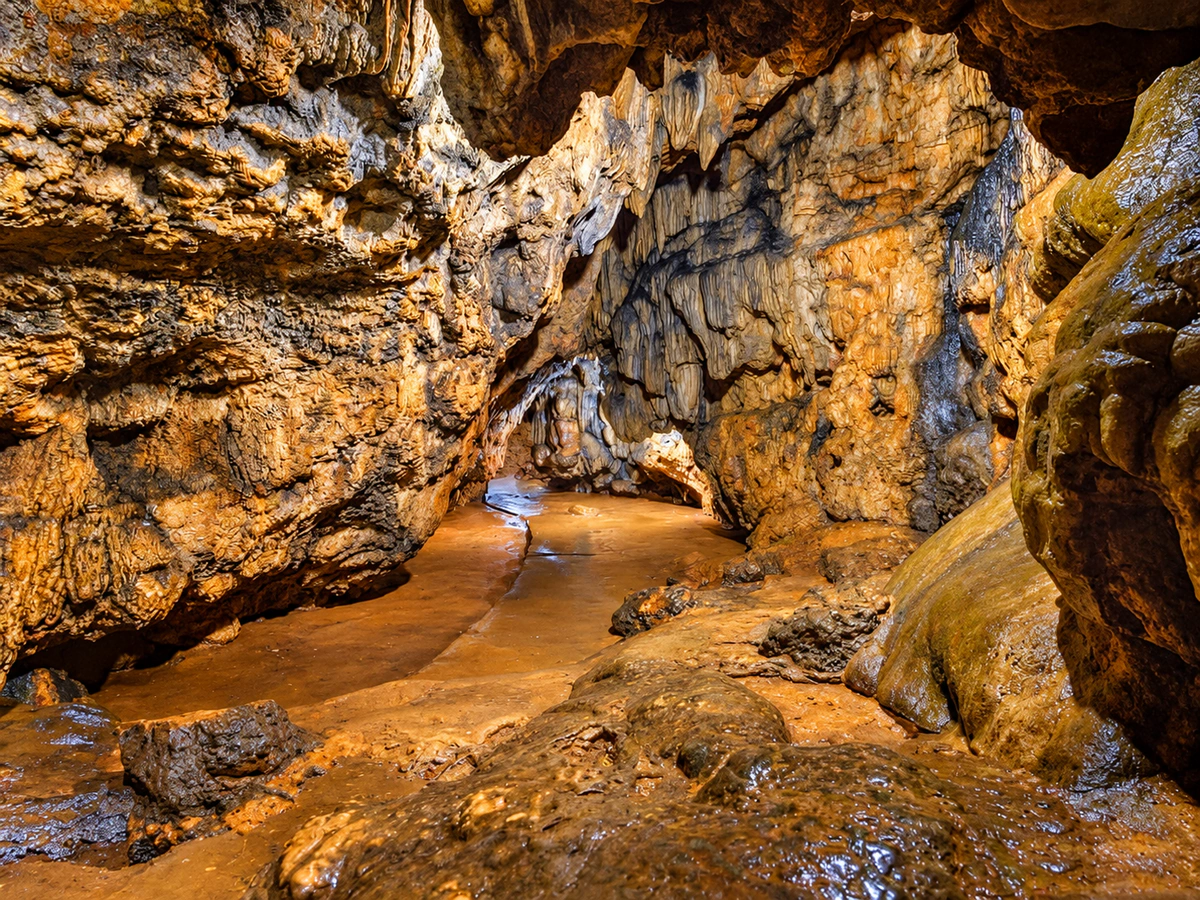 Mawsmai cave, Meghalaya