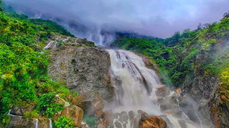 Best Time to Visit Meghalaya: Temperature, Activities, Travel Tips