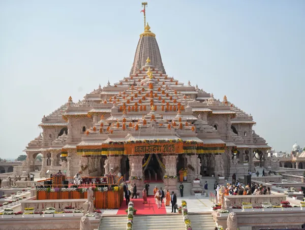 Ayodhya, Naimisharanya & Lucknow Tour 6